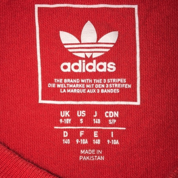 Girls small adidas shirt - Picture 2 of 3